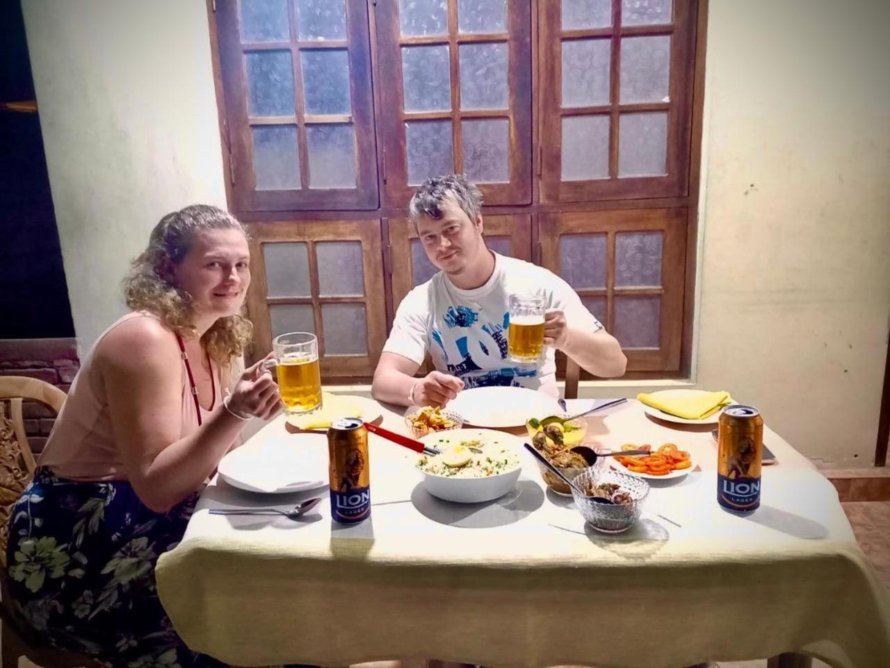 פולונרואה Arani Homestay מראה חיצוני תמונה